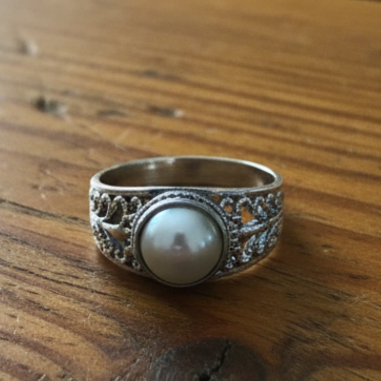 Elegant Silver Filigree Ring With Faux Pearl Stone 59$